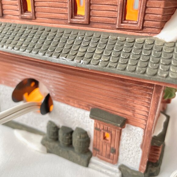 Department 56 Besson Bierkeller Alpine Village 56.65405 1986 Lighted Ski House - Picture 4 of 15